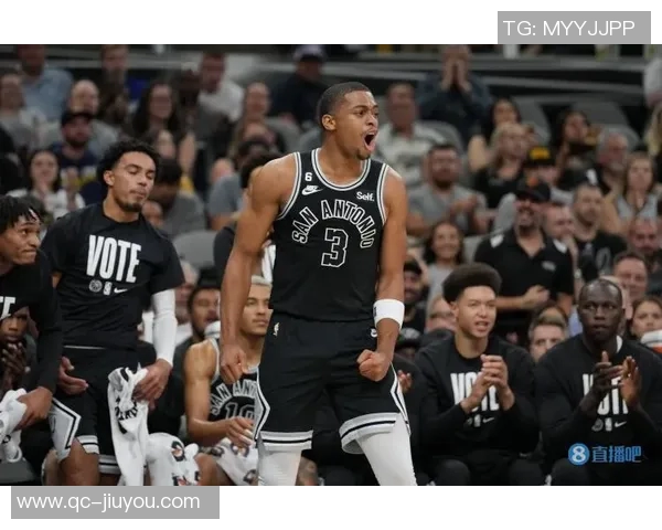 凯尔登出战17分钟高效表现6中4贡献11分5板正负值16助球队胜利 凯尔登出战17分钟高效表现6中4贡献11分5板正负值16助球队胜利