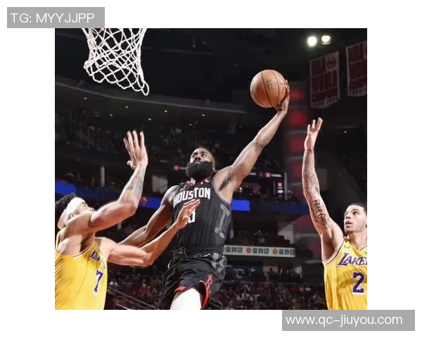 火箭队需突破体型限制改善空间布局与进攻多样性才能重回巅峰 火箭队需突破体型限制改善空间布局与进攻多样性才能重回巅峰