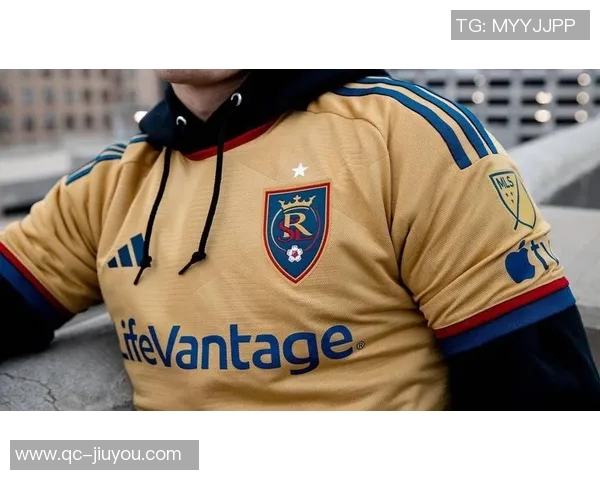 快船队启程前往盐湖城开启新赛季首场客场挑战众将士齐聚登机照曝光 快船队启程前往盐湖城开启新赛季首场客场挑战众将士齐聚登机照曝光